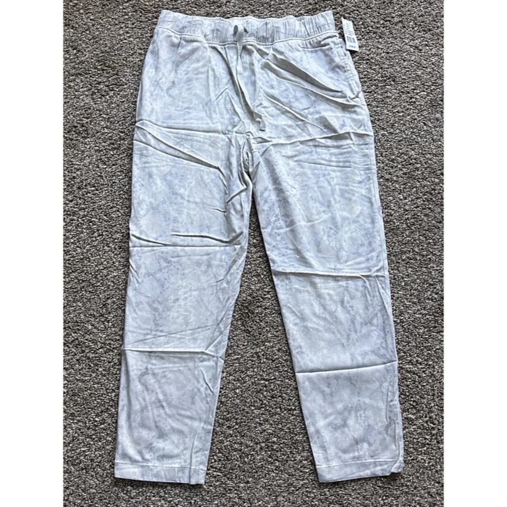 Snake Print Drawstring Tapered Pants - Picture 4 of 4